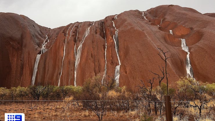 Magical Waterfalls At Uluru As Area Has Heaviest Rainfall In 3 Years I Know The Pilot