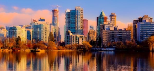 Cheap Flights To Vancouver From USA | I Know The Pilot